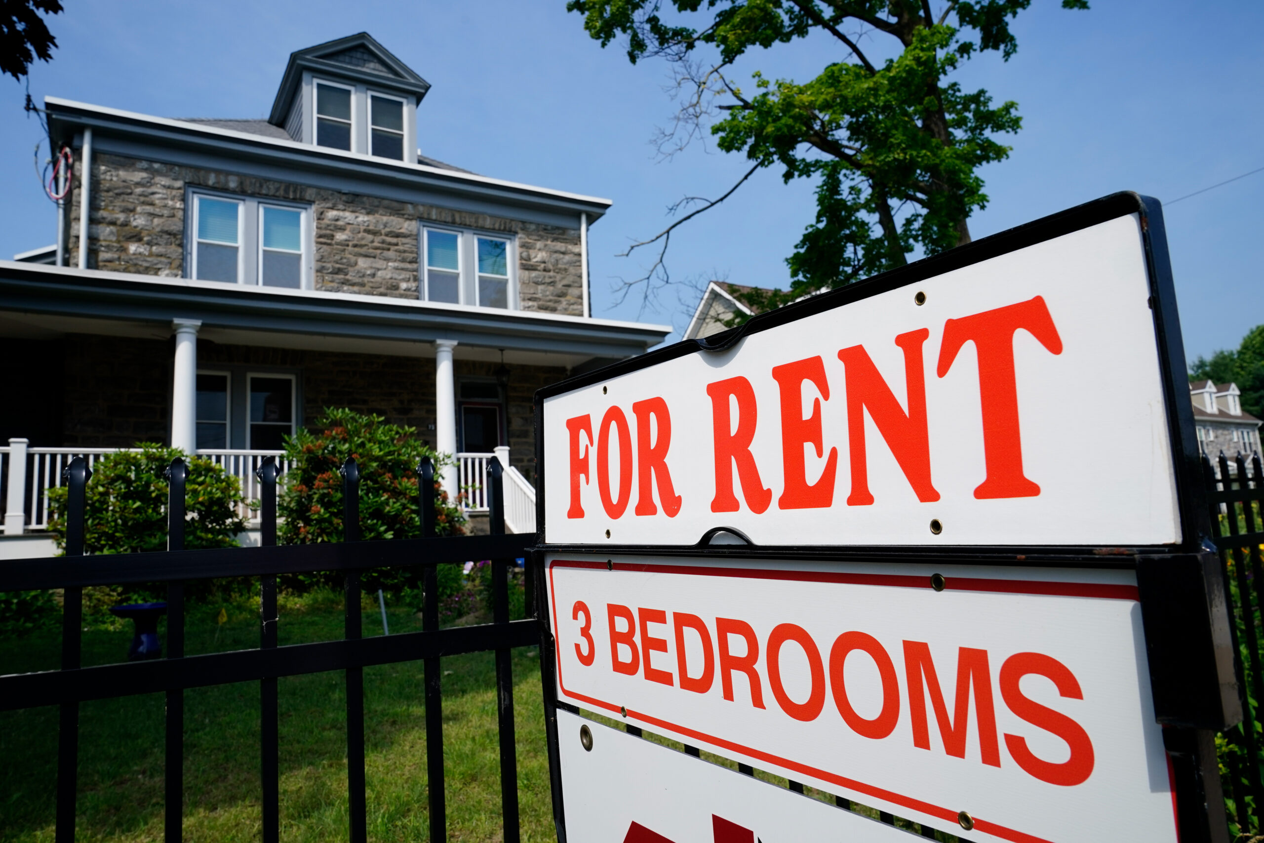 Why &lsquo;Bleisure&rsquo; Travel Gives Short-Term Rentals Like Airbnb A Boost 